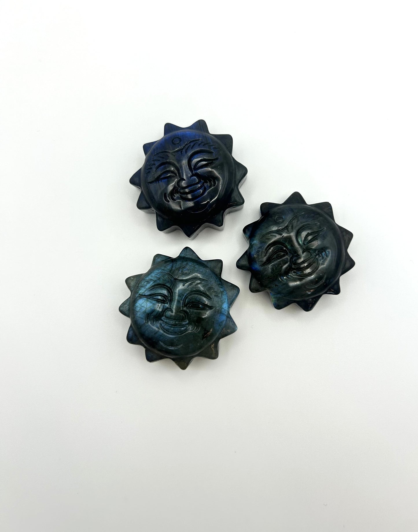 Labradorit Carving Sonne